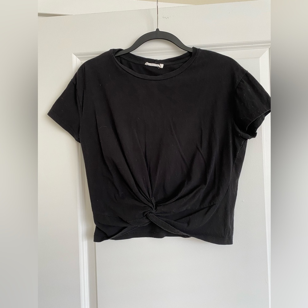 South Moon Under black t-shirt crop top with knot in middle